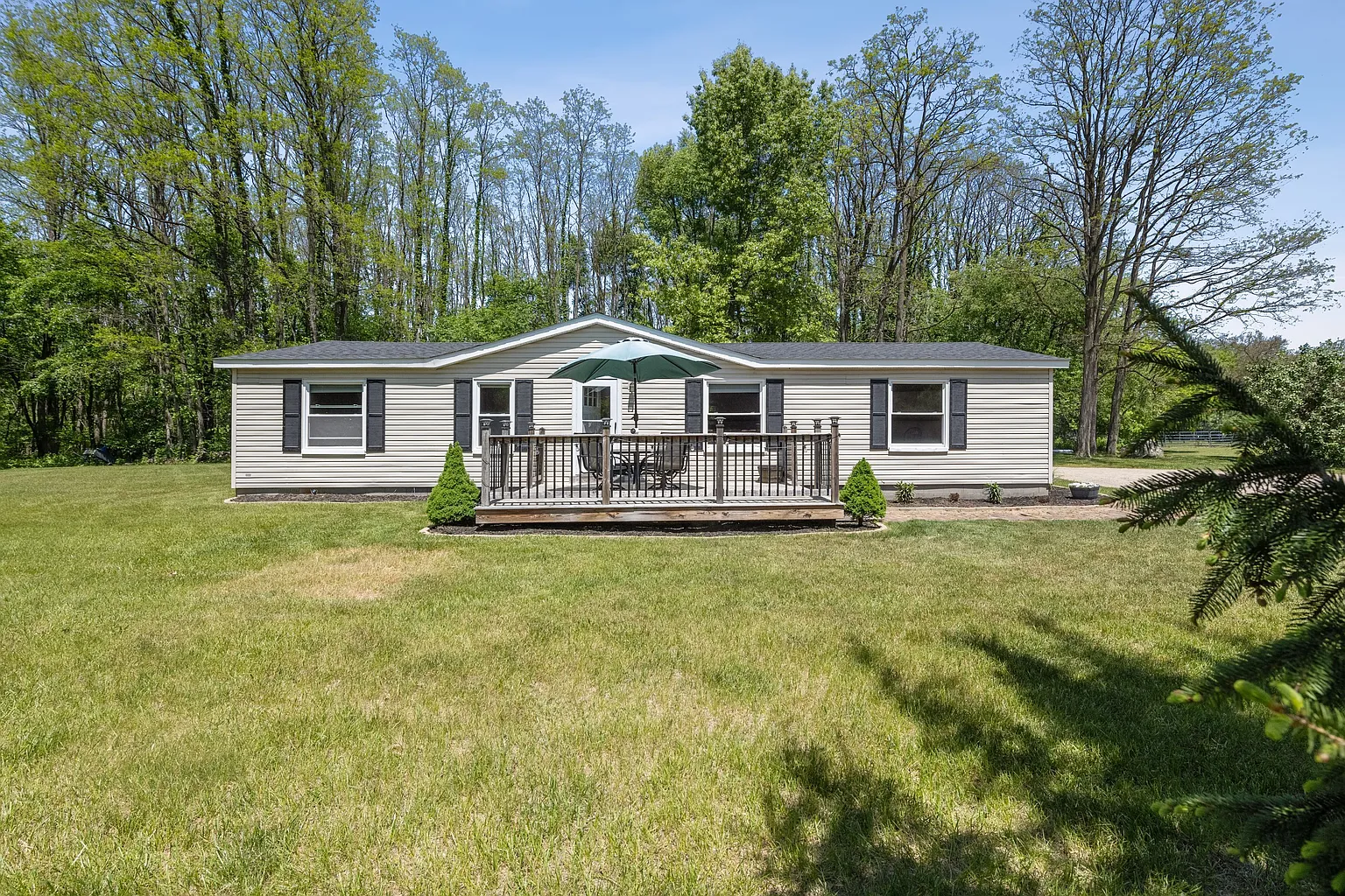 1836 Fisk Rd photo 1