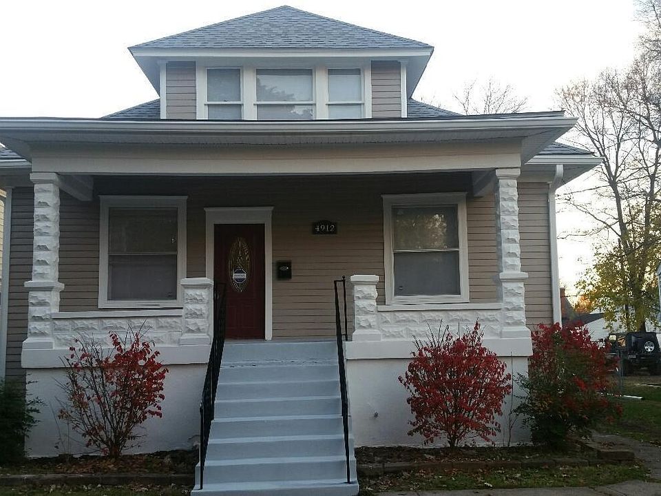 Third St front