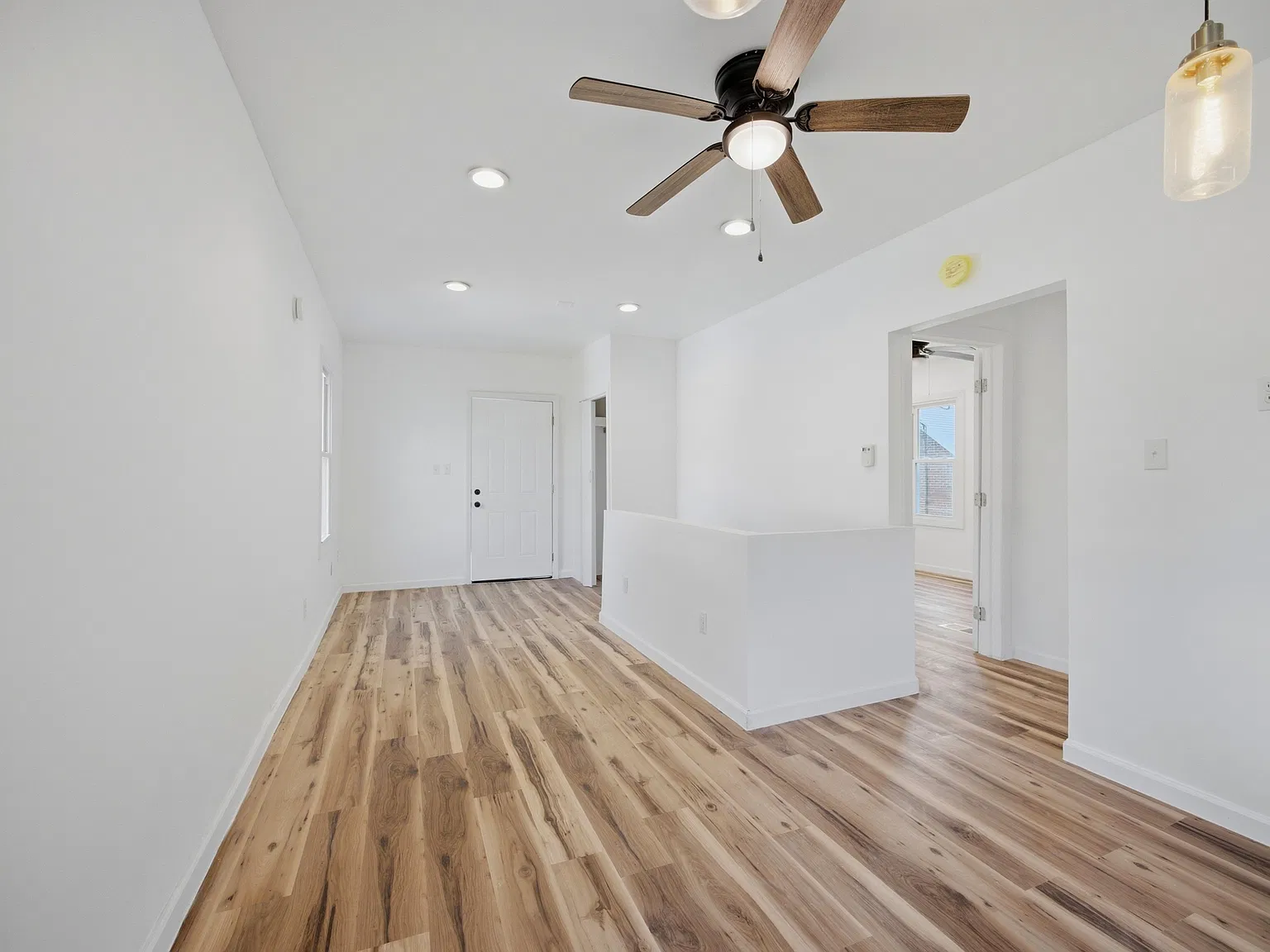 2 bed, 1144 sqft, $1,500 — Photo 4