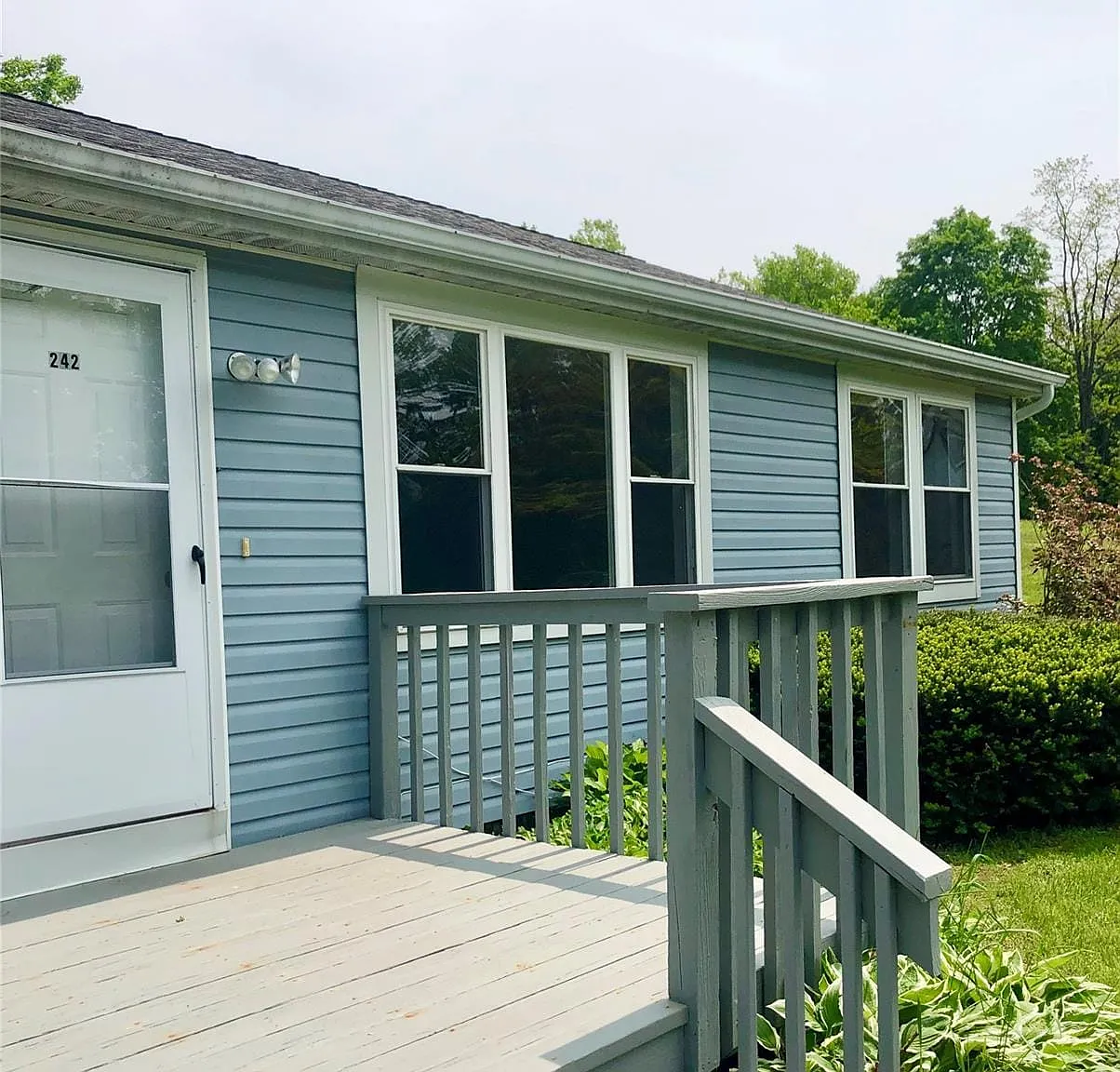 2 bed, 1.0 bath, 860 sqft, $2,700 — Photo 2