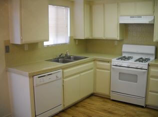 16428 Orange St APT 5, Hesperia, CA 92345