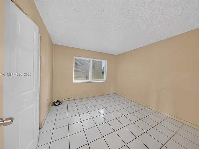 505 NW 177th St #103 — Photo 16