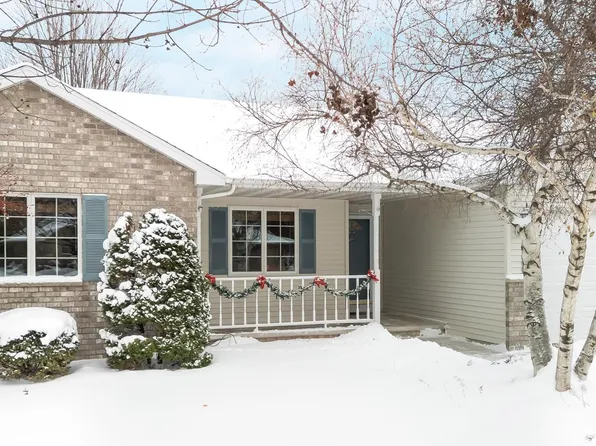 W6063 Strawflower Dr, Appleton, WI 54915
