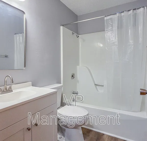 19 Park Crest Ct — Photo 5