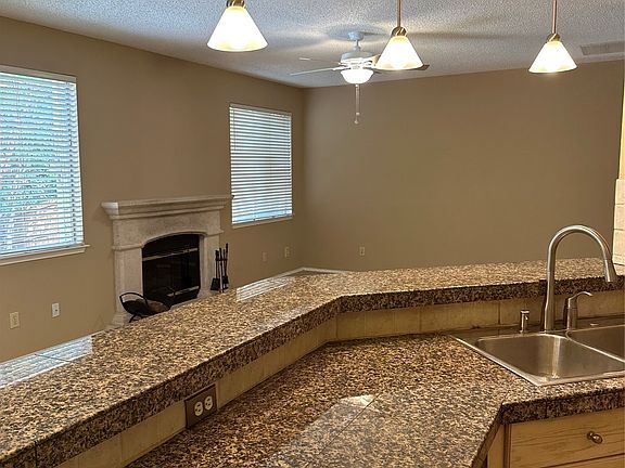3rd image of 1677 Prescott Cir