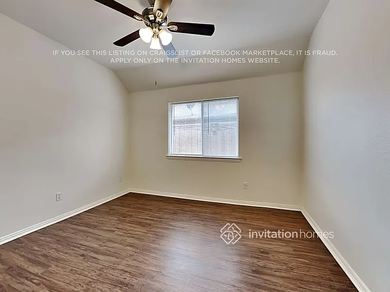 8010 Munich Dr — Photo 11