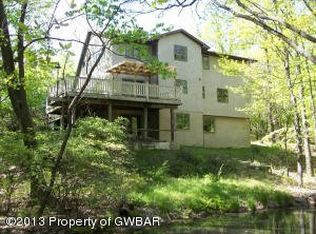 23 Highwoods Rd, Wyoming, PA 18644