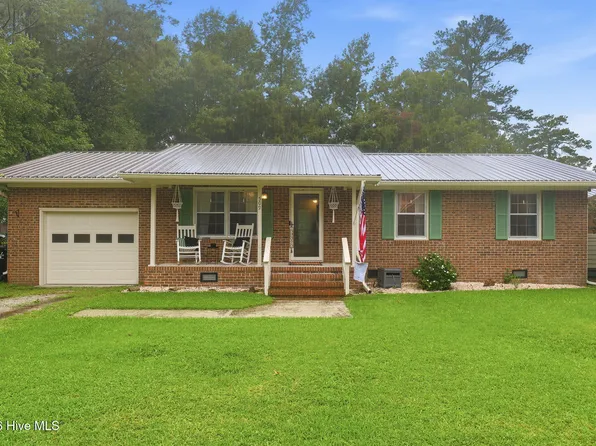 509 S Mcneil Street, Burgaw, NC 28425