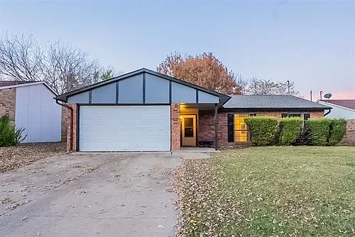 811 Levelland Dr Photo 1