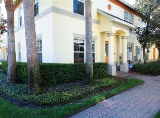 3865 Island Way St, Saint Petersburg, FL 33705
