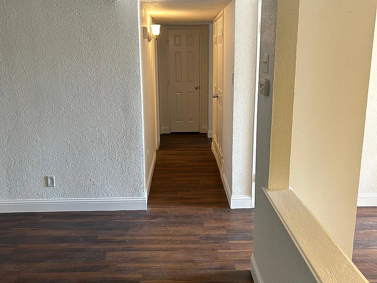 7404 Buttonwood Dr — Photo 8