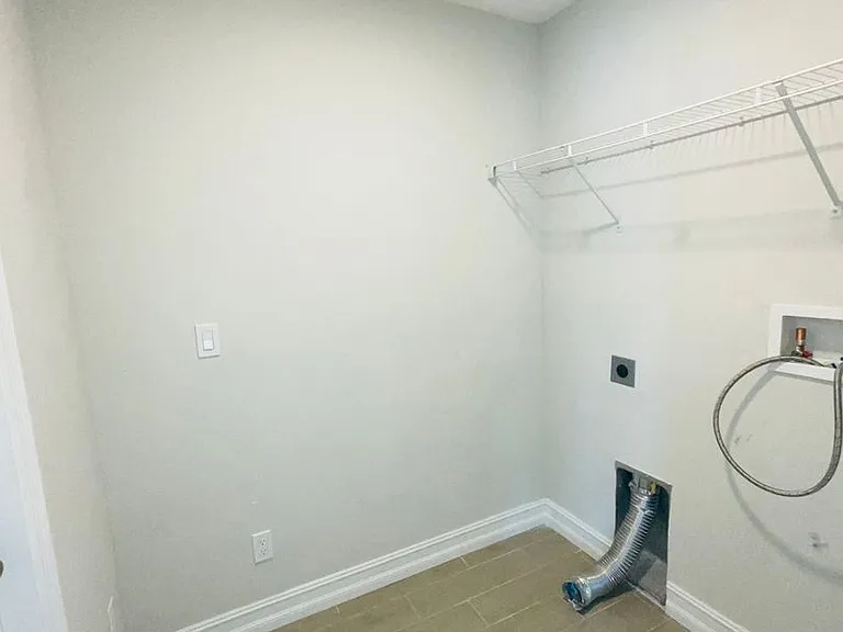 928 SW John Maccormack Ter — Photo 20