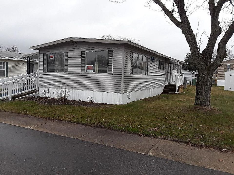 1st image of 200 Spring Hill Dr
