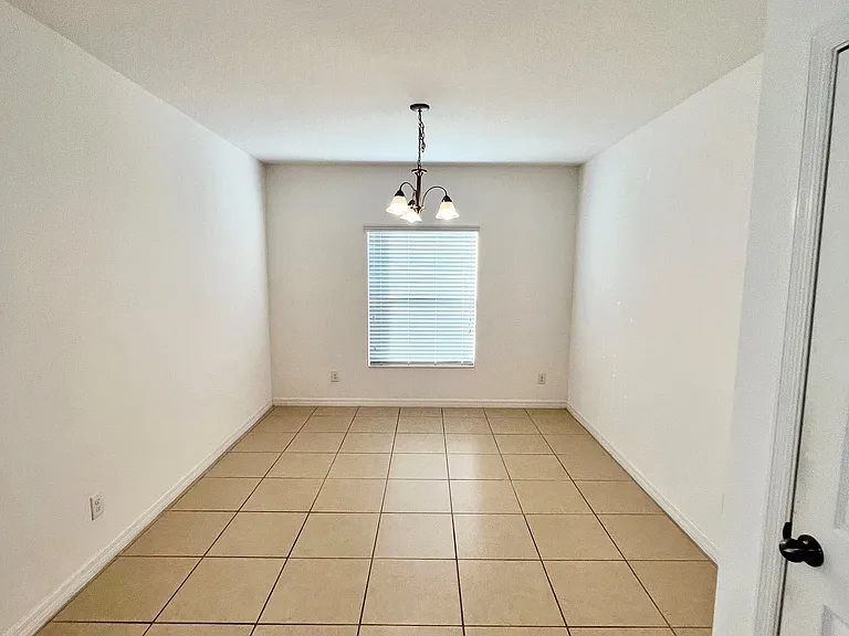 124 Primrose Dr — Photo 7