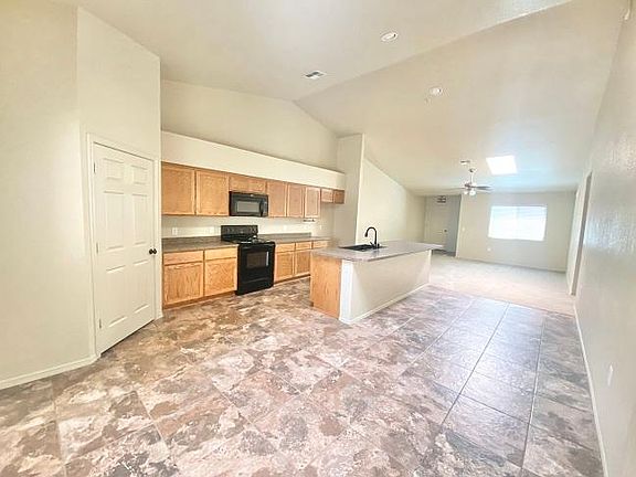 5th image of 3075 S Todd Ave