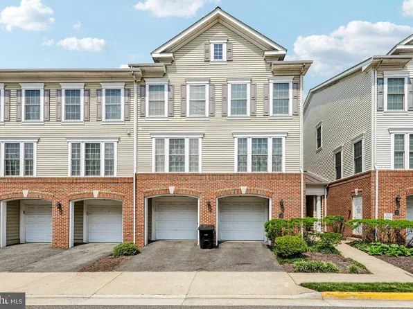 7136 Huntley Creek Pl #70B, Alexandria, VA 22306