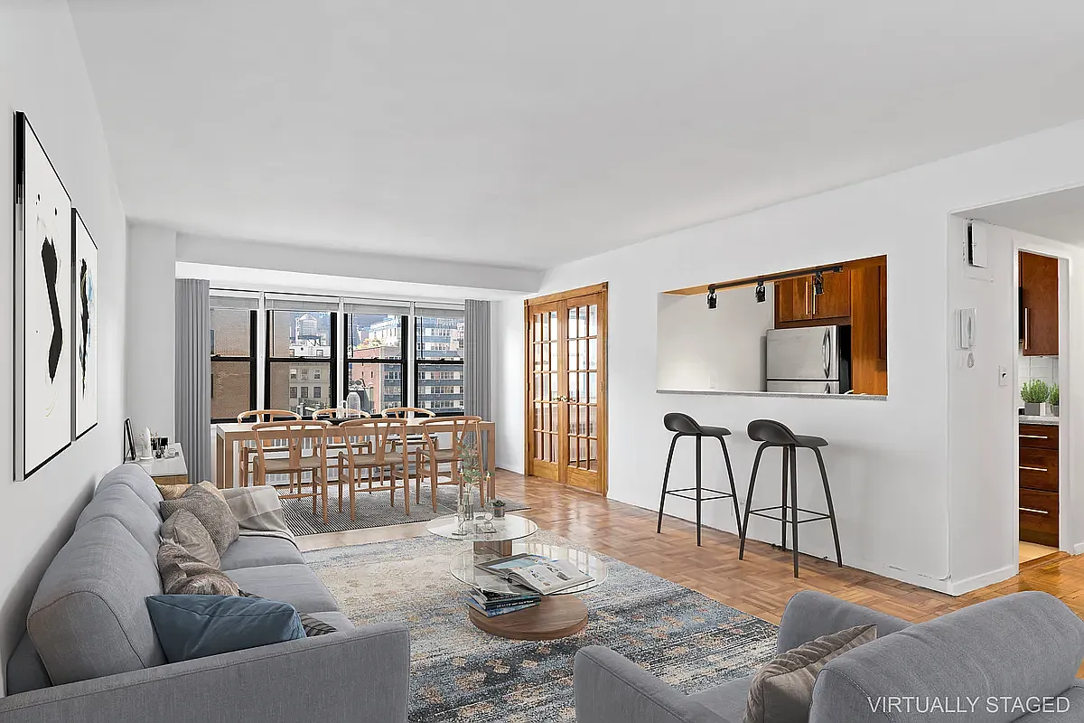 201 E 36th St APT 3E photo 1