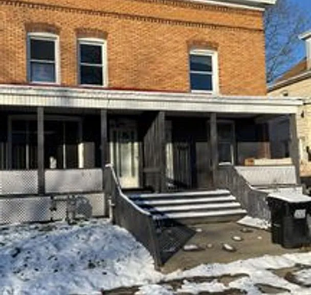303 Phillips St — Photo 1