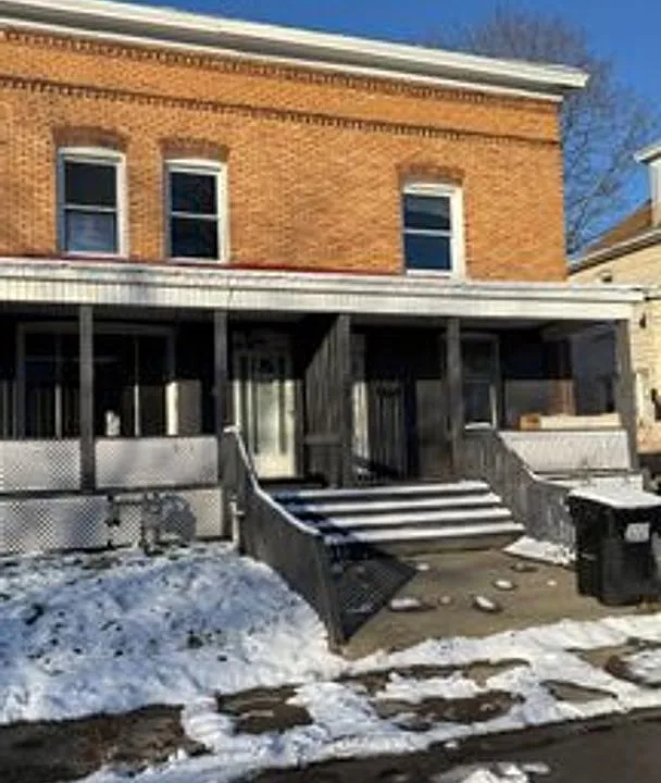 303 Phillips St