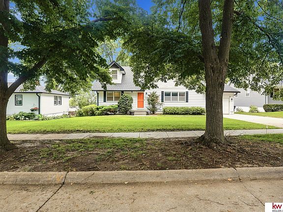 4th image of 3718 S 49th Ave