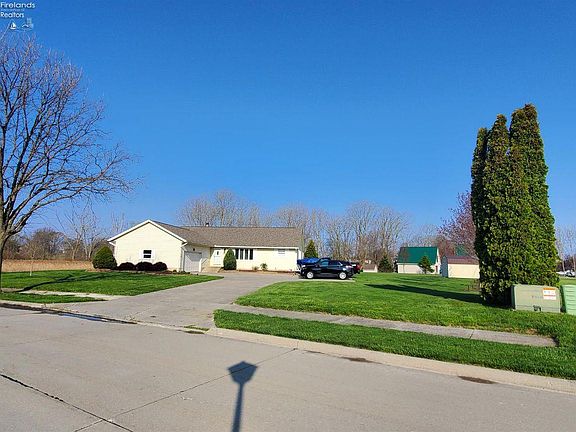 3rd image of 454 Mill Pond Dr
