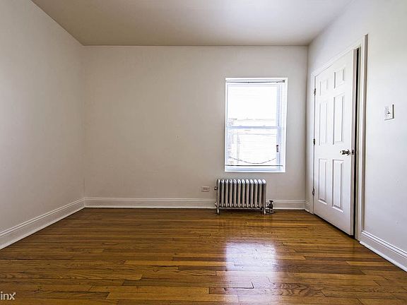 7920 S Evans Ave Apartments Chicago Bedroom_04