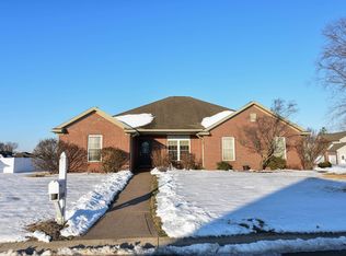 13800 Prairie Dr, Evansville, IN 47725