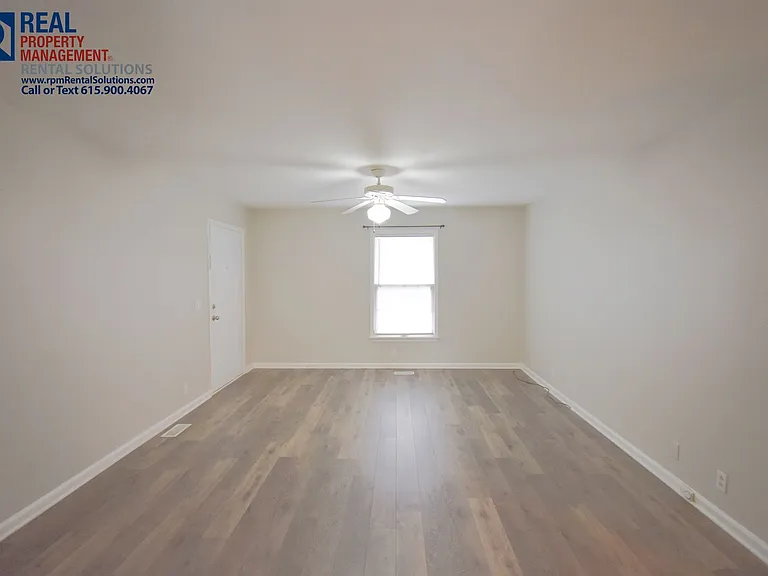 1003 W Clark Blvd — Photo 5