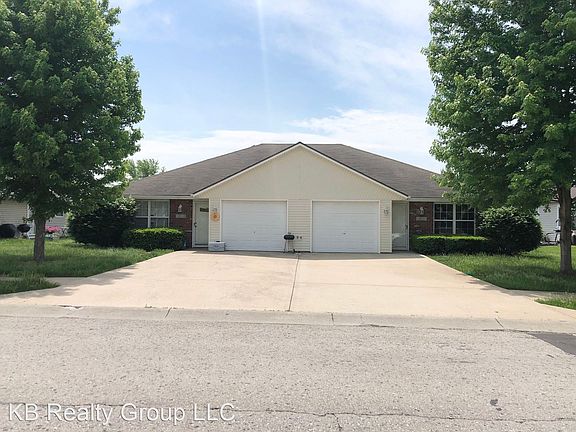 2nd image of 1015 Christie Ln