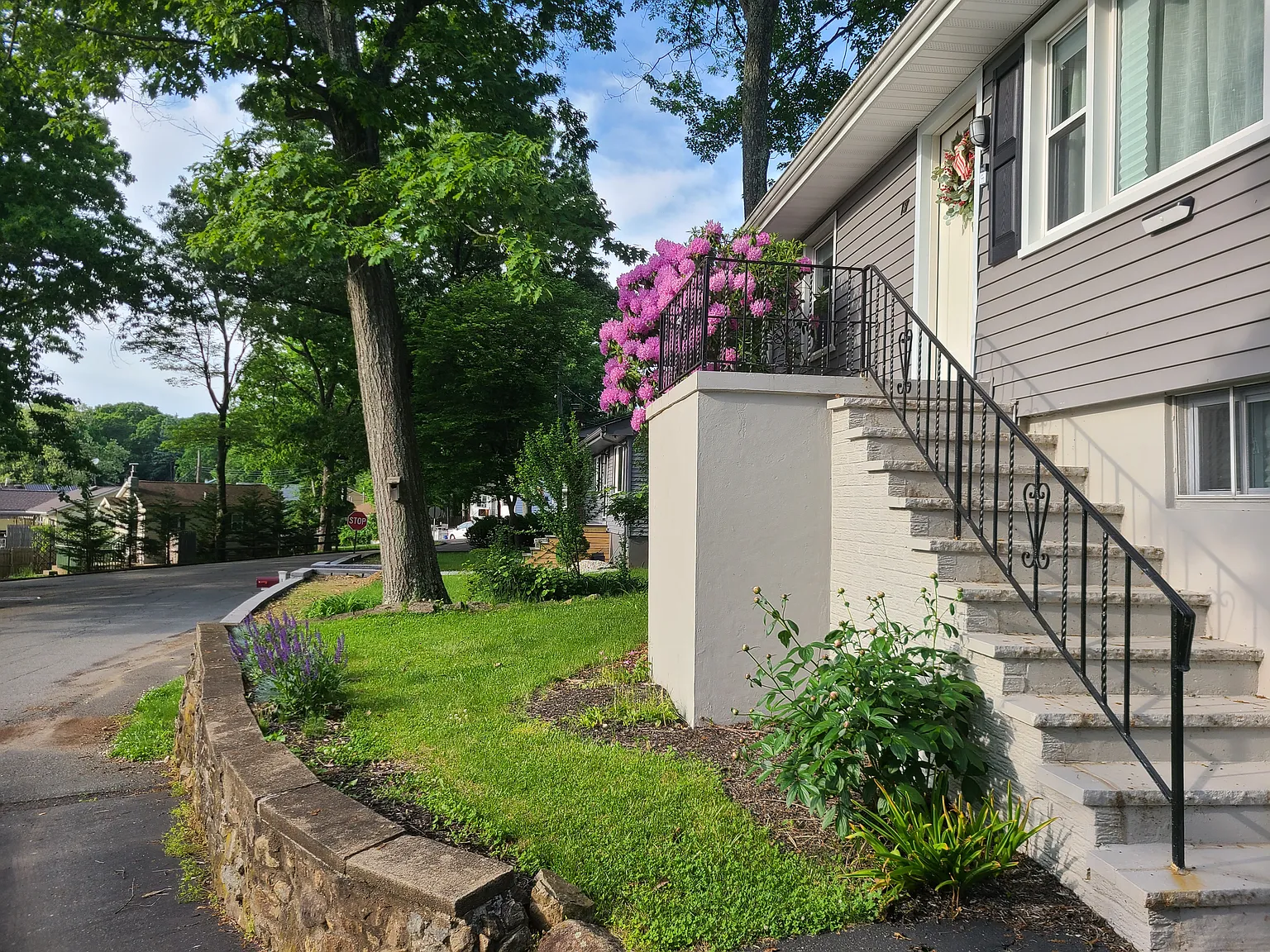 2 bed, $2,900 — Photo 1