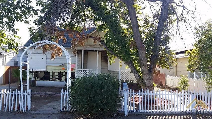 212 Buchanan St photo 1