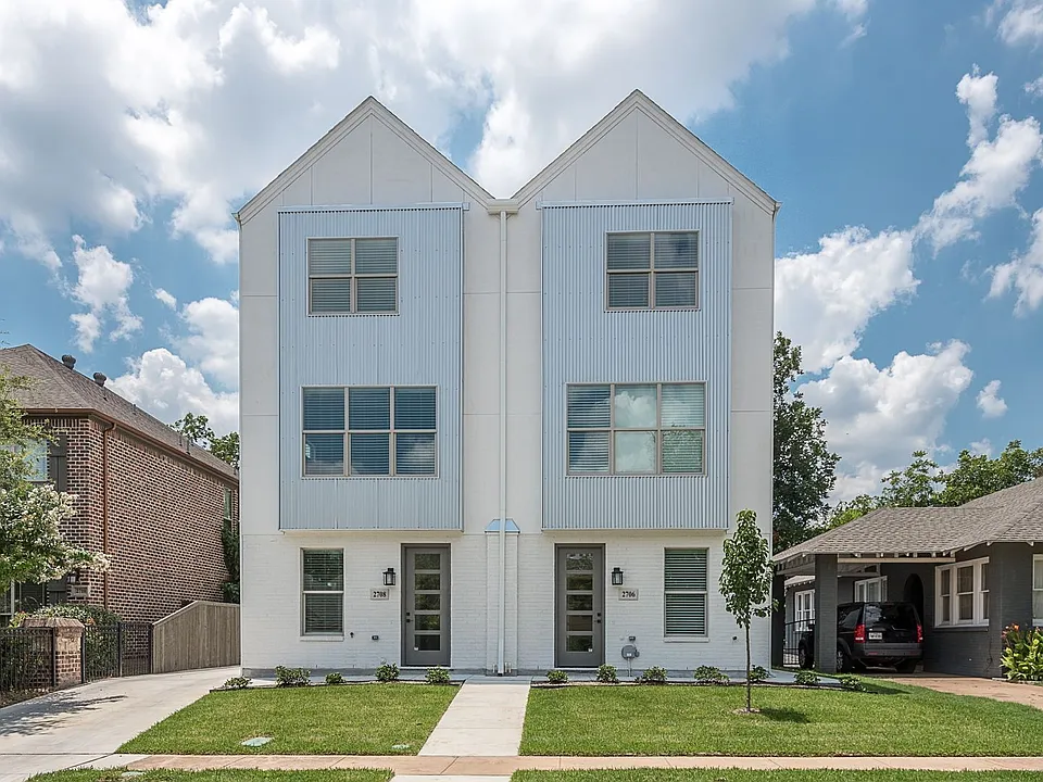 2618 Lubbock Ave