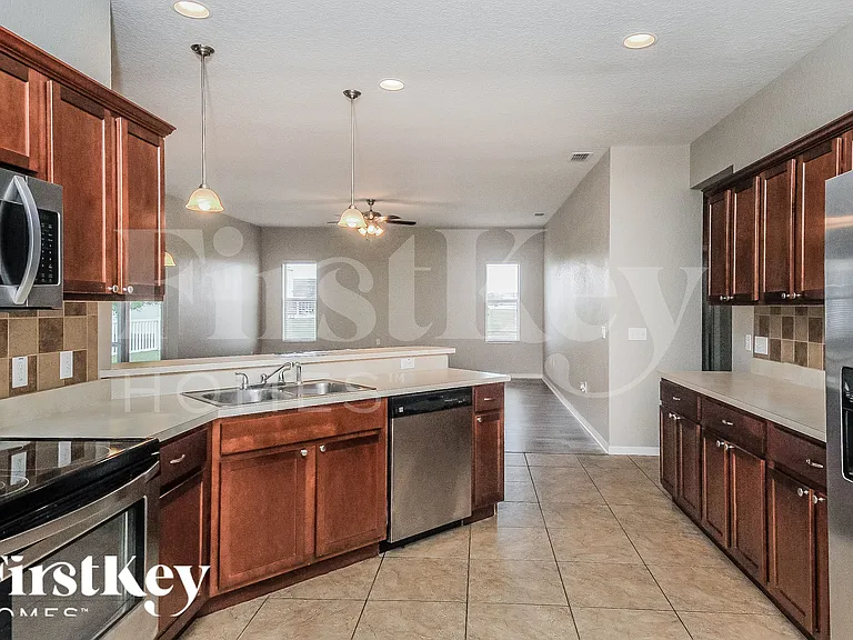 10611 Carloway Hills Dr — Photo 8