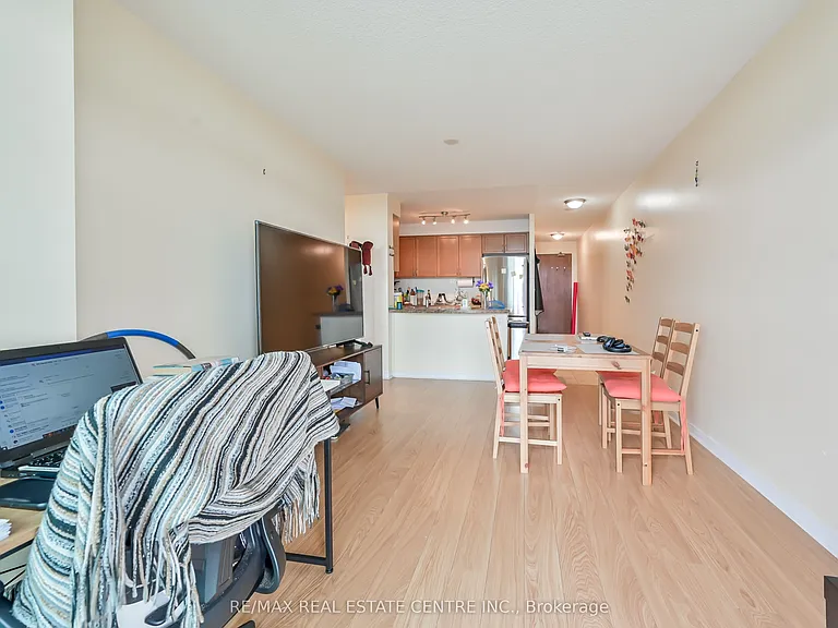 4900 Glen Erin Dr #1611 — Photo 4