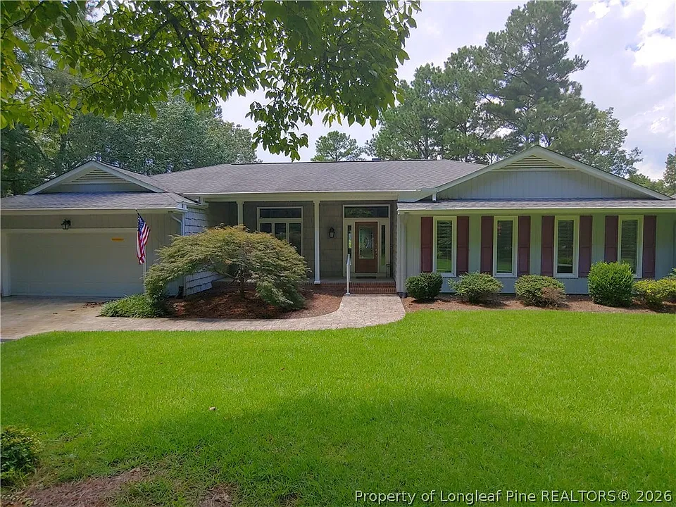688 Azalea Dr