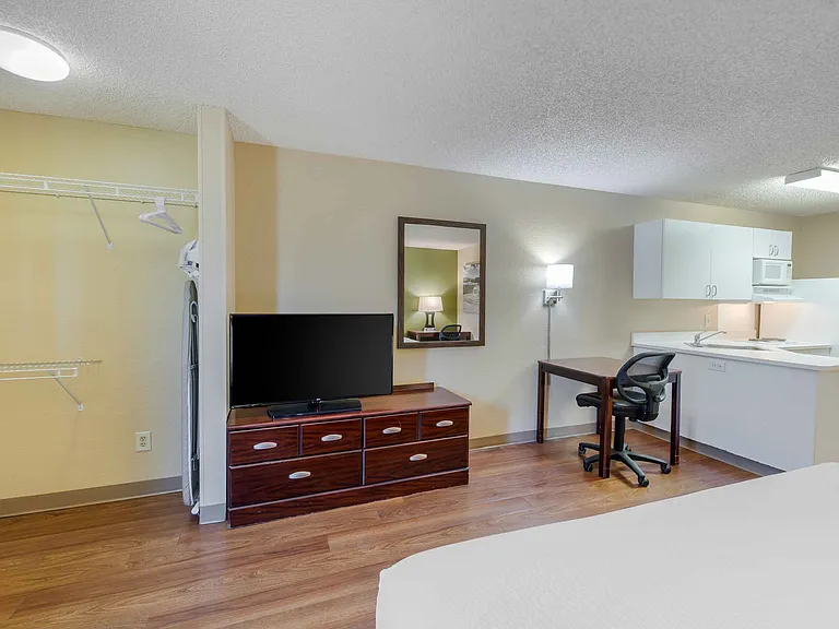 Studio Suite - 1 King Bed
