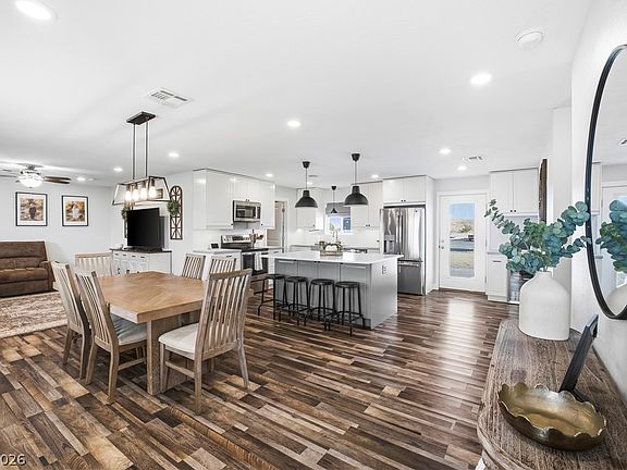 2nd image of 460 N Henrie Rd