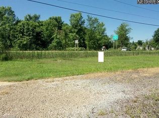 12836 Main Market Rd, Burton, OH 44021