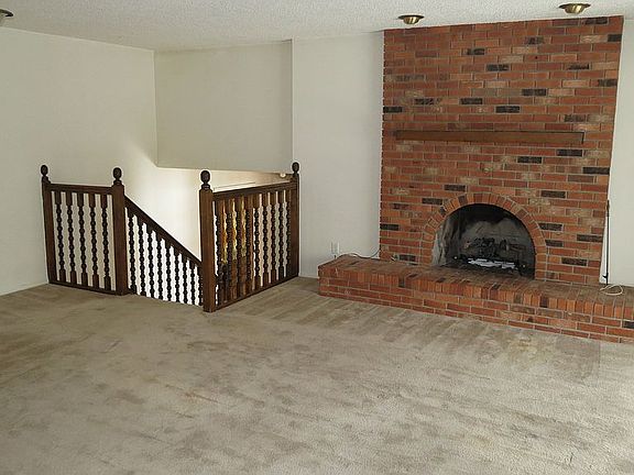 2nd image of 1714 Mill St