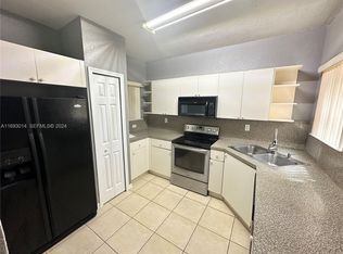 687 SW 10th St #1, Homestead, FL 33034