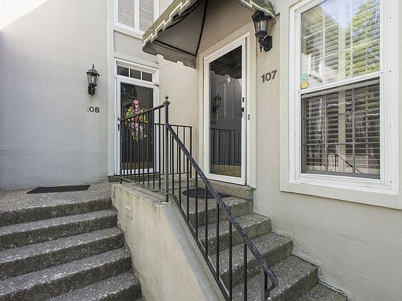 5th image of 107 Saint Charles Pl