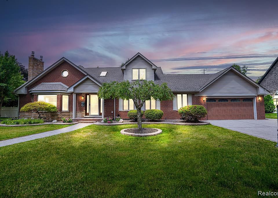 1st image of 309 Woodcrest Dr
