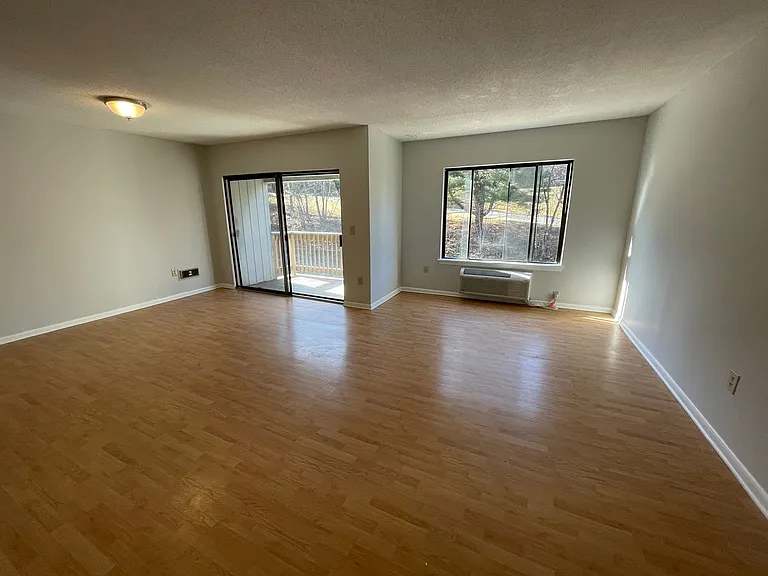 175 Mill Pond Rd #345 — Photo 4