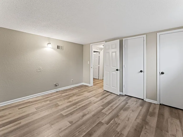 1100 SW Kingscross Rd — Photo 11
