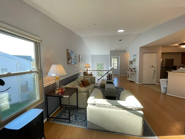 40 Sandstone Ct #L — Photo 8