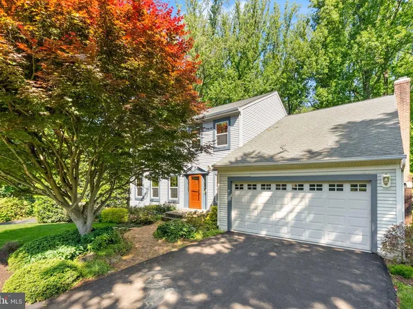 11582 Southington Ln, Herndon, VA 20170