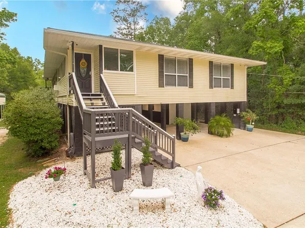 18123 Monga Dr, Covington, LA 70433