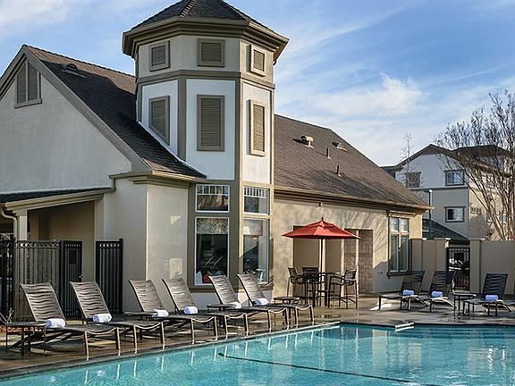 Sycamore Bay Resort-Style Pool & Spa