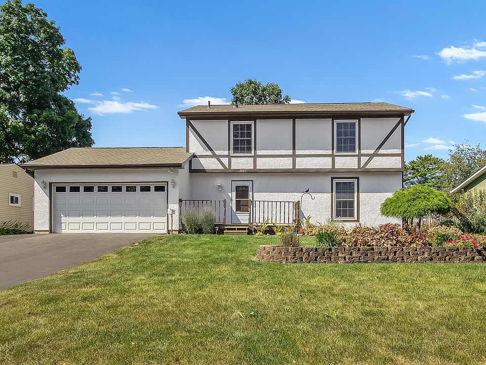 1st image of 303 Cliffview Dr