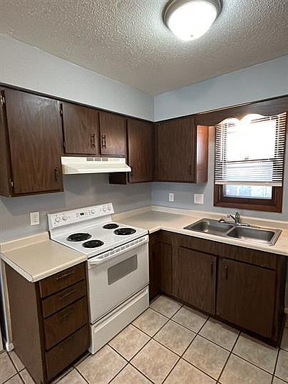 1st image of 447 S 26th St #451